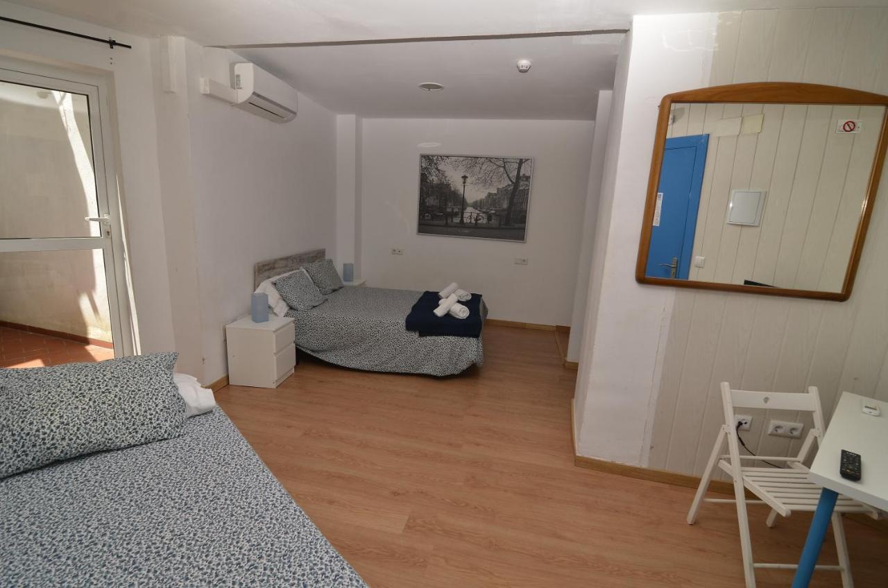 Hotel Boutique Nomadas Malaga Bagian luar foto