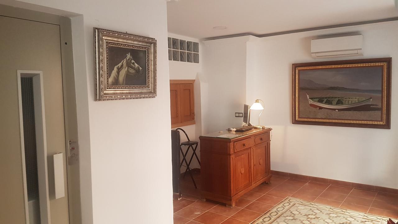 Hotel Boutique Nomadas Malaga Bagian luar foto
